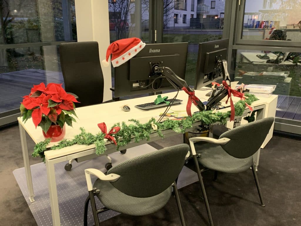 Gemütliches Weihnachtsschmücken - OSMAB